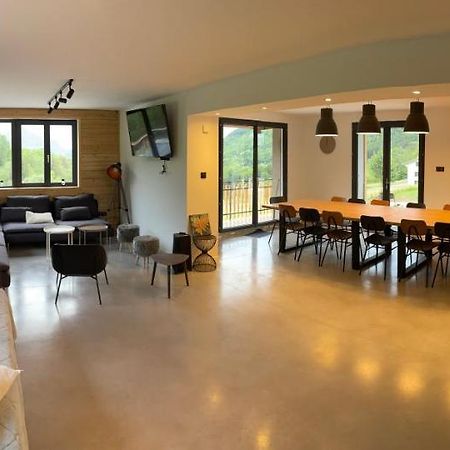 CHALET LA FOUGERE 15 personnes 180m2 bauges Savoie Thoiry Thoiry  Extérieur photo